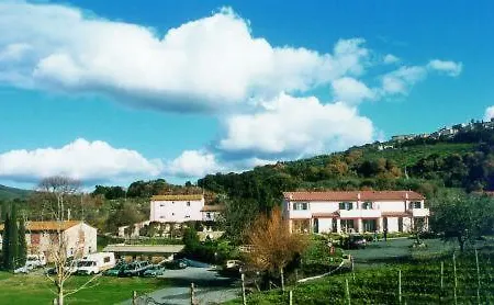 Massa Vecchia Otel
