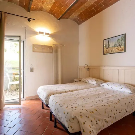 Otel Massa Vecchia 2*