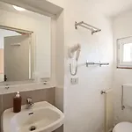 Massa Vecchia Hotel 2*