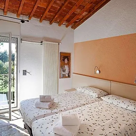 Massa Vecchia 2*