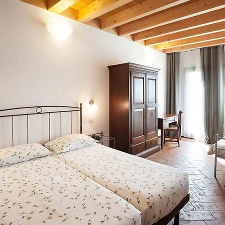 Massa Vecchia Hotel
